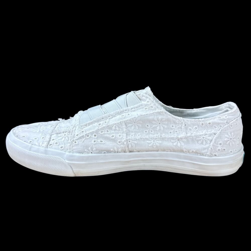 Blowfish Malibu Slip On Sneakers Womens White Eyelet Lace Floral Coquette 8.5